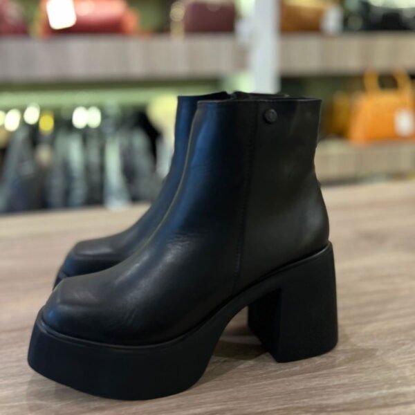 BOTAS CM4 BOSTON NEGRAS