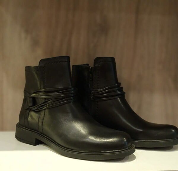 BOTAS LB7 NEGRAS