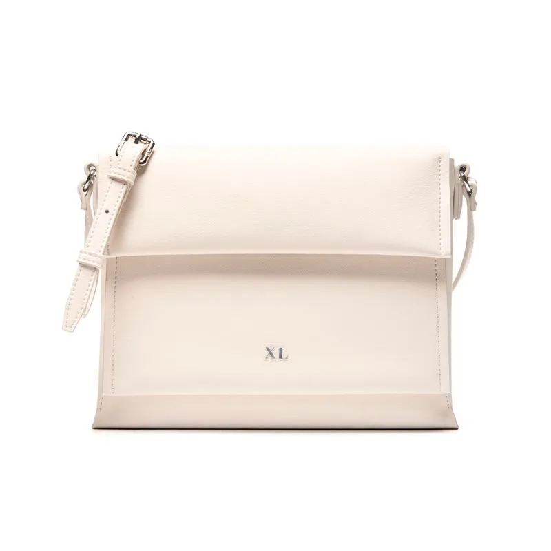 LILIAN BANDOLERA HUESO