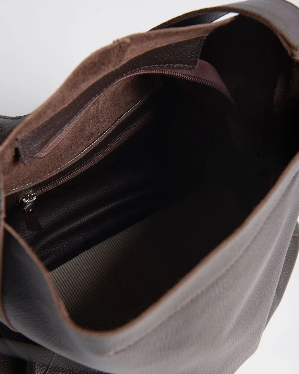 OASIS TOTE CUERON MARRON - Imagen 3
